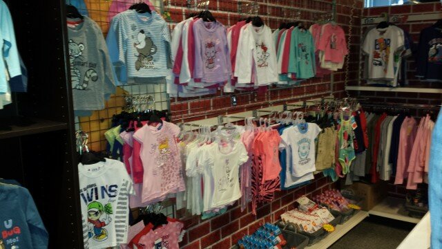 Diverse baby kleertjes 