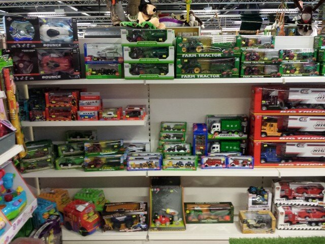 diverse speelgoed tractors